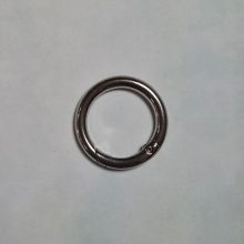 Ezüst színű nyitható karika - 2,5 cm