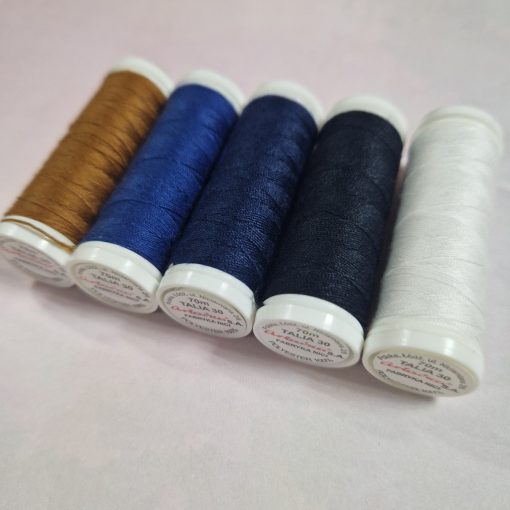 Ariadna Talia 30 - Vastag varrócérna