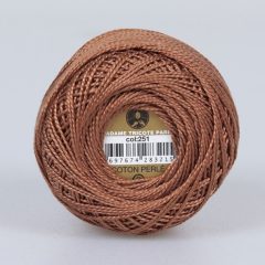 Madame Tricote Paris - Coton Perlé 8 - 251 - Barna