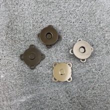 Mágneszár varrható 18 mm - Ezüst