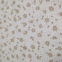 Virágos textil - Fehér és bézs