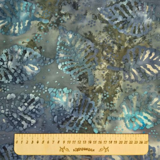 Batikolt kékes textil