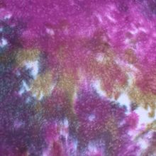 Batikolt lila-okker-pink textil