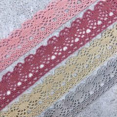 Oszták színes pamut csipke