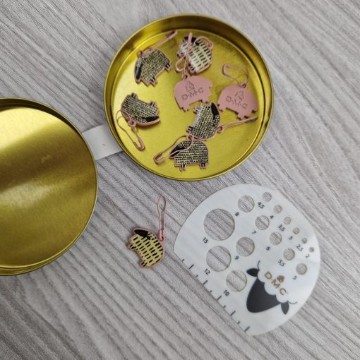 DMC szemjelölő és kötőtű méretező, díszdobozban