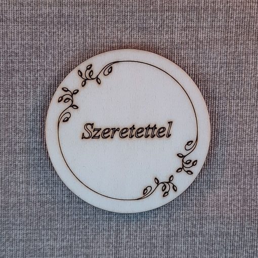 Szeretettel feliratú gravírozott tábla