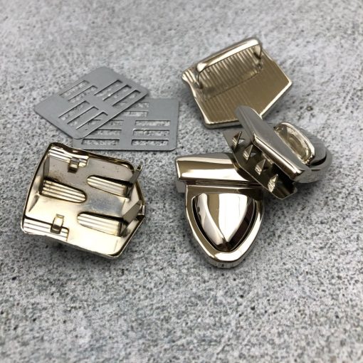 Táskazár - szögletes