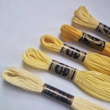 Venus  Mouliné osztott hímzőfonal - Sárgák