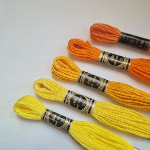 Venus  Mouliné osztott hímzőfonal - Sárgák