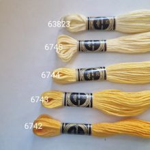 Venus  Mouliné osztott hímzőfonal - Sárgák